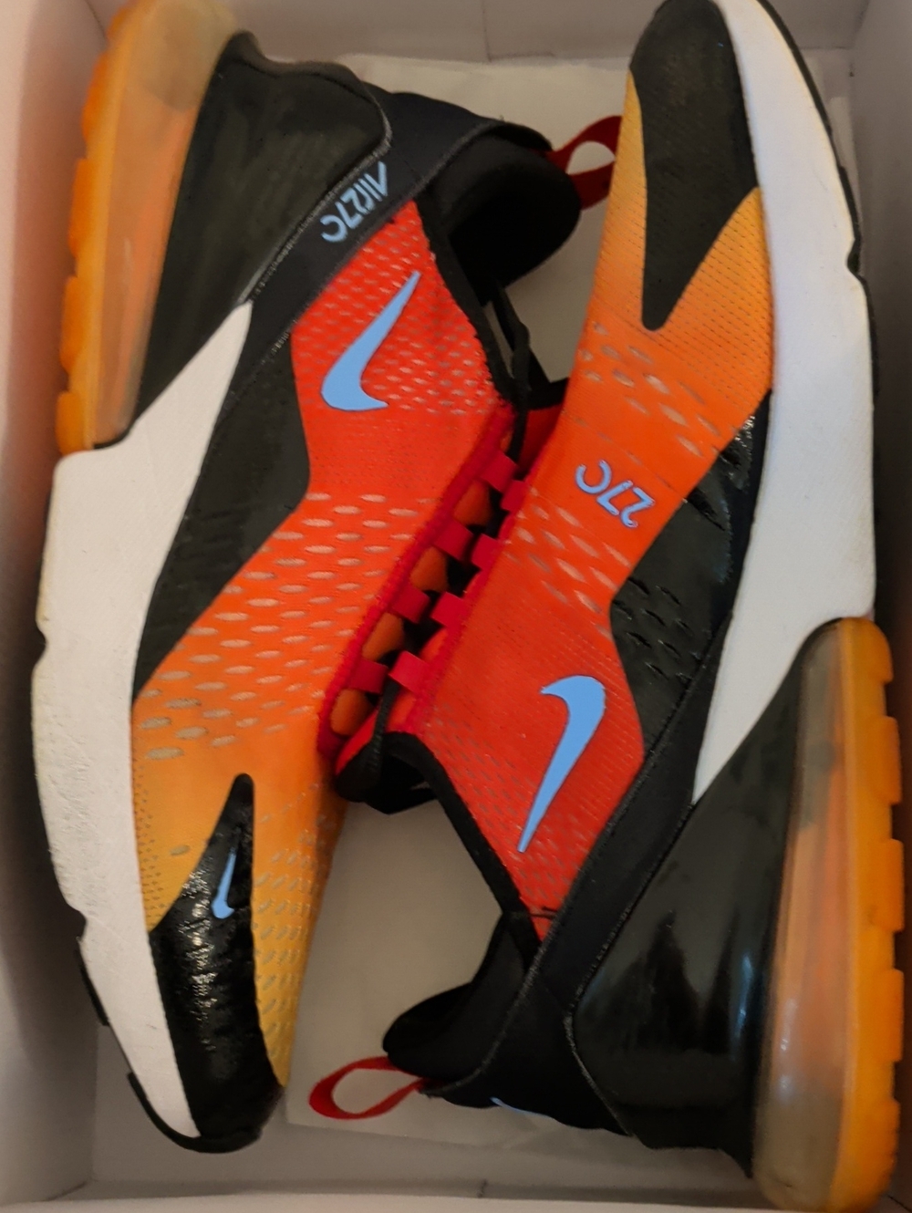 Men's SZ 11 Nike Air Max 270 Orange & Black Sneakers